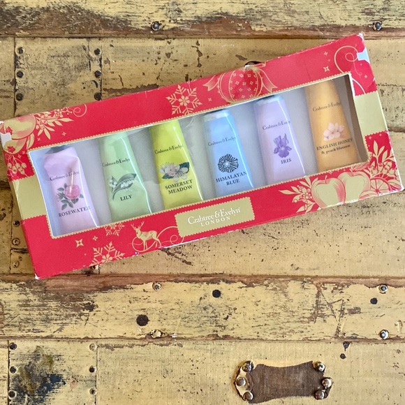 CRABTREE EVELYN HAND CREAM SET HAND THERAPY COLLECTION NIB - Picture 1 of 4